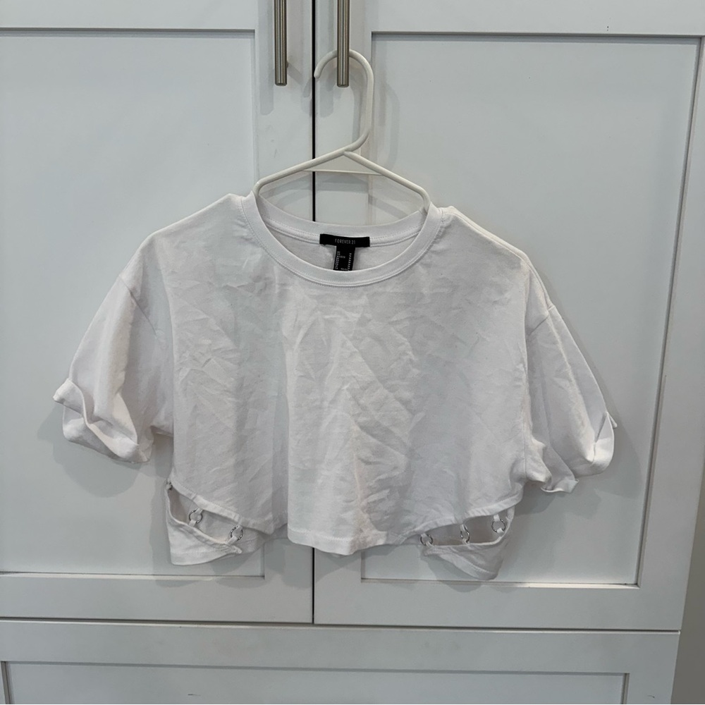 Forever 21 White Boxy Cropped T-Shirt